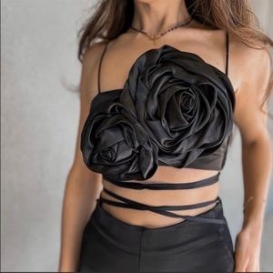 ZARA | NWT APPLIQUÉS FLORAL TOP BLOGGERS FAVORITE